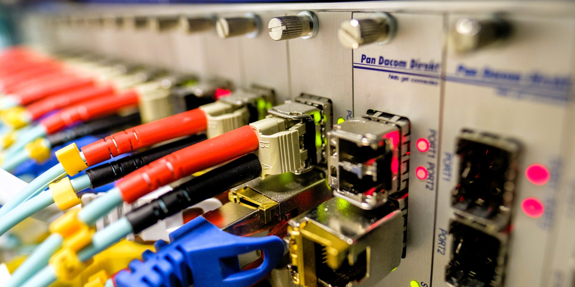 bru-no-fiber-optic-4393369